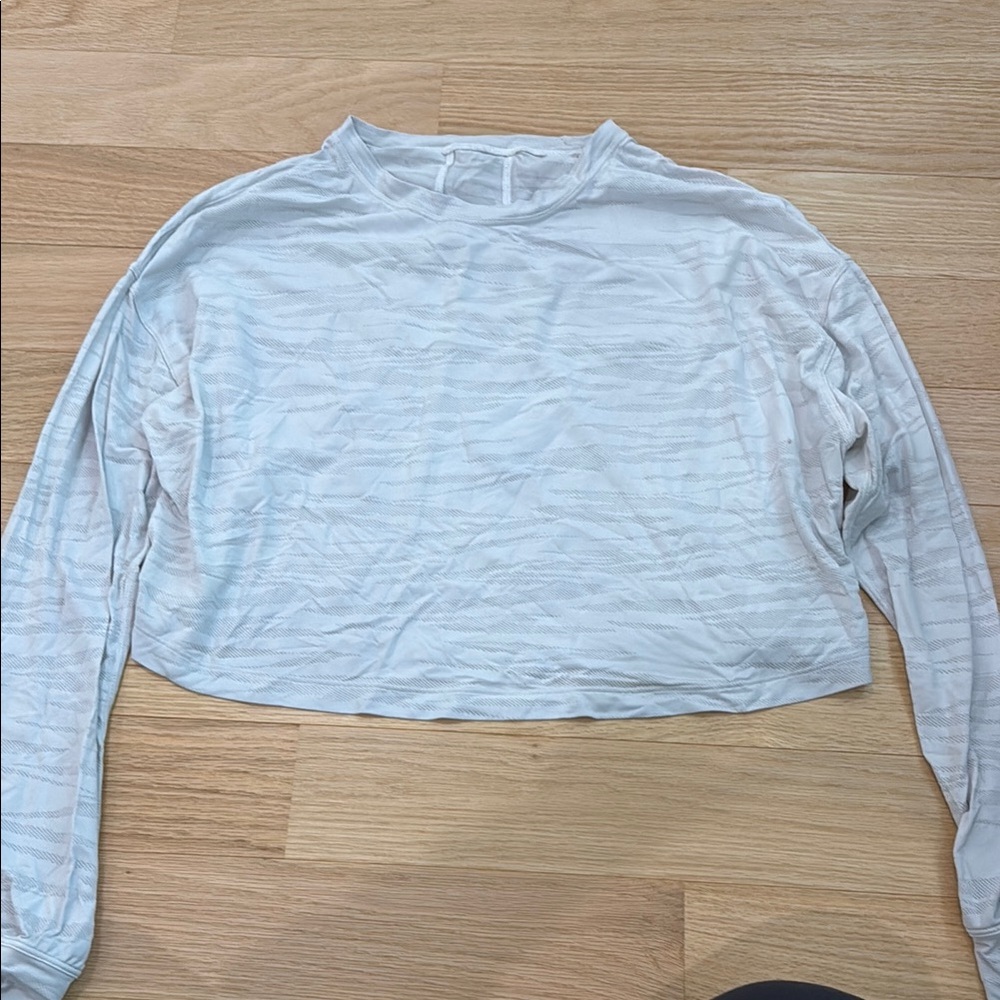 White Long Sleeve cropped workout top